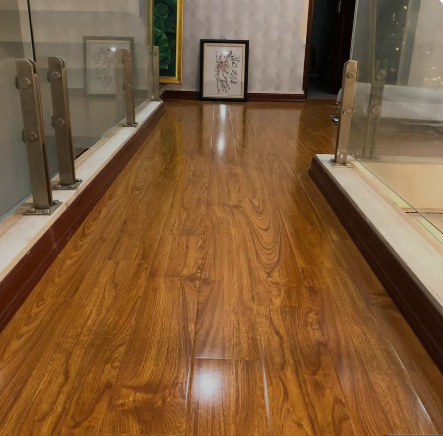 Sàn gỗ Galamax bản nhỏ mặt bóng