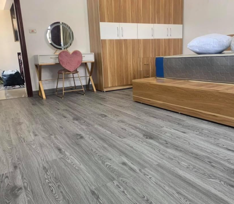 Sàn nhựa keo sẳn 1.8mm